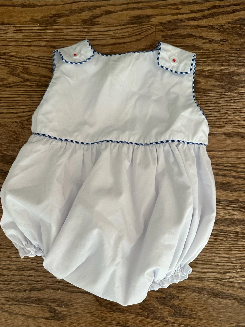 TBBC White Bubble Romper with Red Strawberry Applique, 2T, EUC - Picture 2 of 2